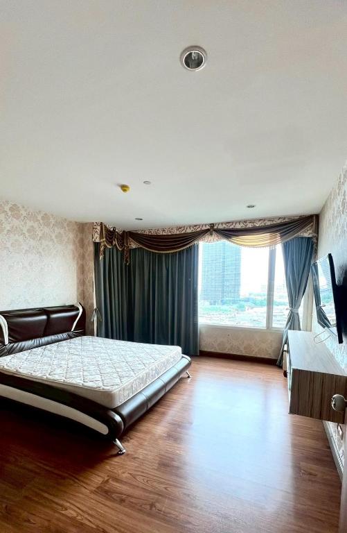 Postel nebo postele na pokoji v ubytování Room near Iconsiam 2km