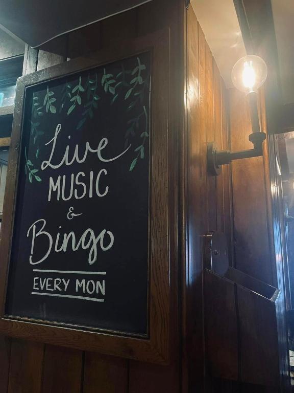 The Albert - Resim 20