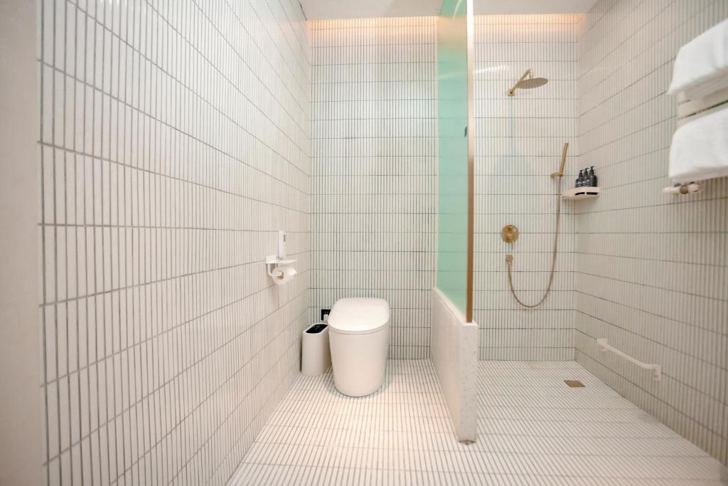 Koupelna v ubytování EUPHORIA丨Quiet Garden Quiet Designer Garden Hotel丨Datang Never Sleeps City Big Wild Goose Pagoda Subway Station Branch丨Near the scenic area