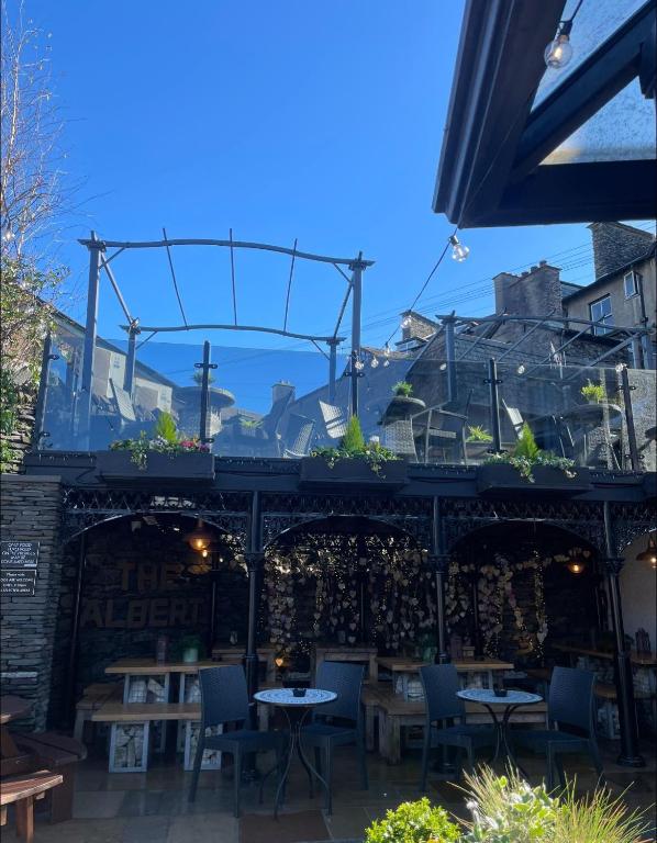 The Albert - Resim 29