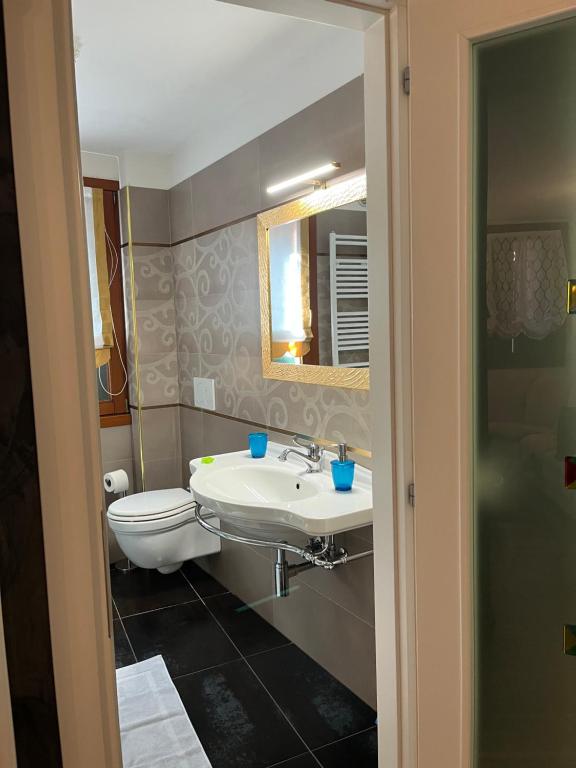 A bathroom at Nausicaa