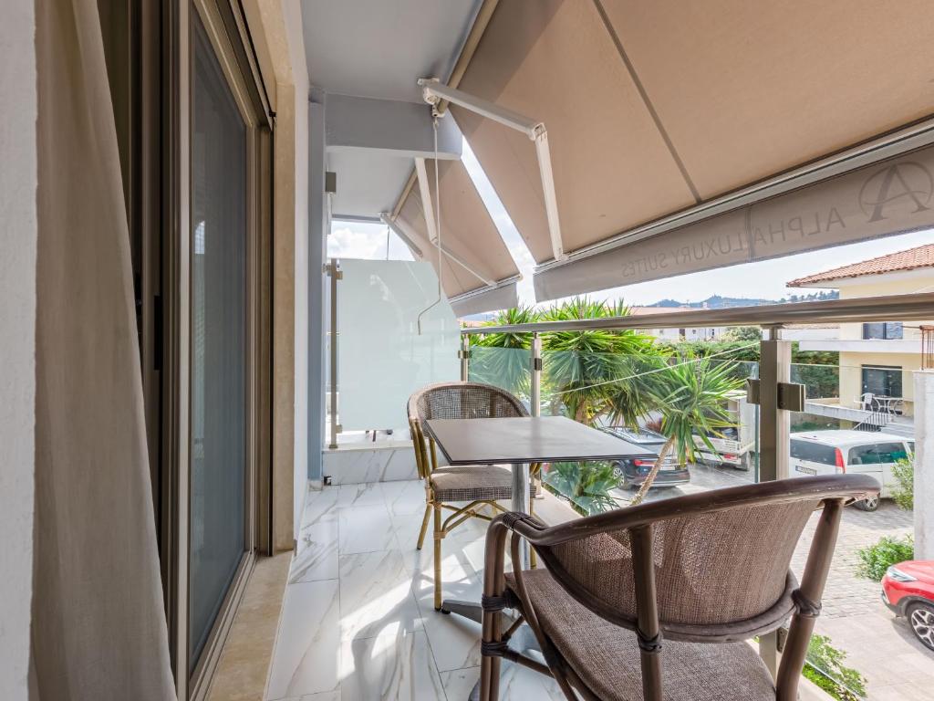 Alpha Luxury Suites - 15