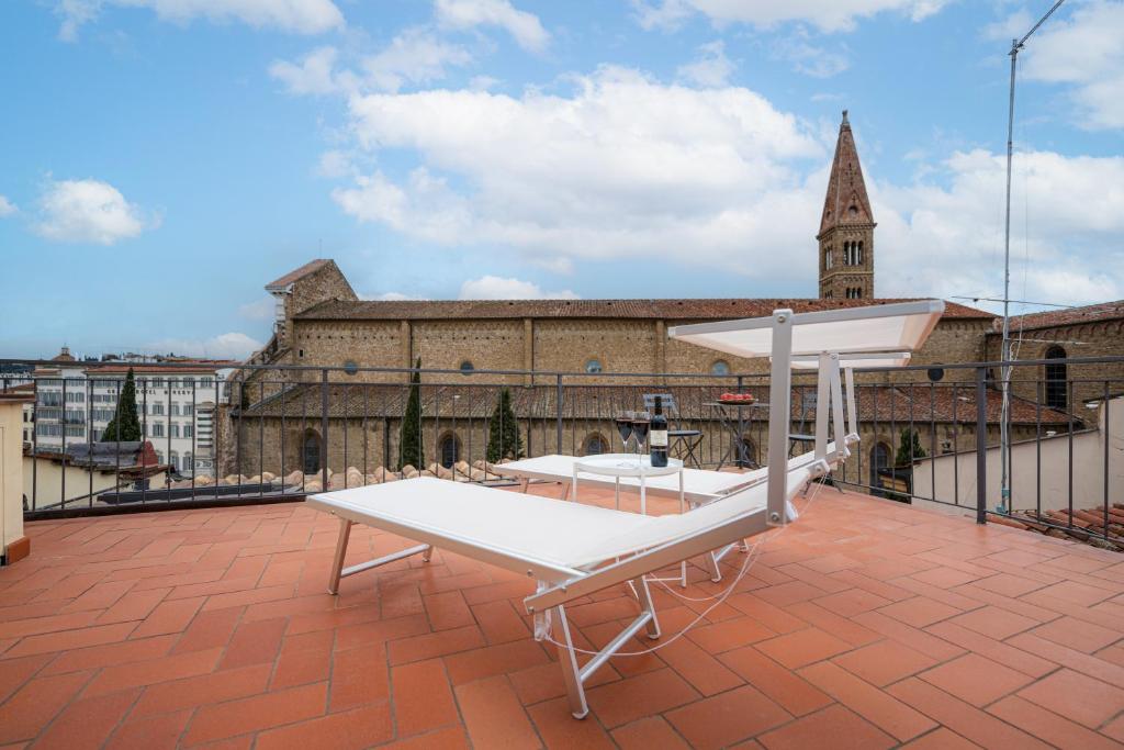 Via Avelli, 4 - Florence Charming Apartments - Attico al 5to piano senza ascensore vicino Stazione Con terrazza con Vista Santa Maria Novella