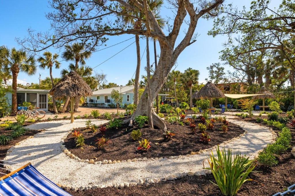 Giardino di The Driftwood Inn