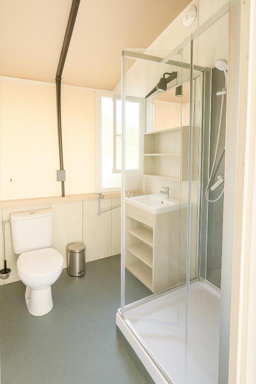 Koupelna v ubytování Lodgetent Reisdorf