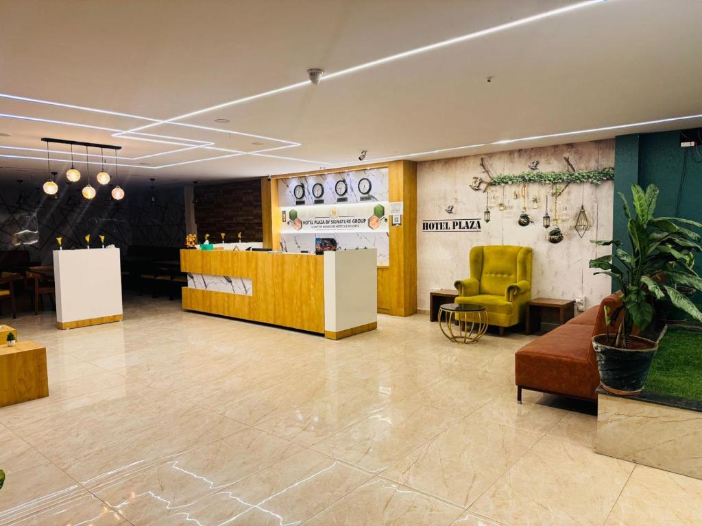 Vstupní hala nebo recepce v ubytování Hotel Plaza Hyderabad Airport Zone
