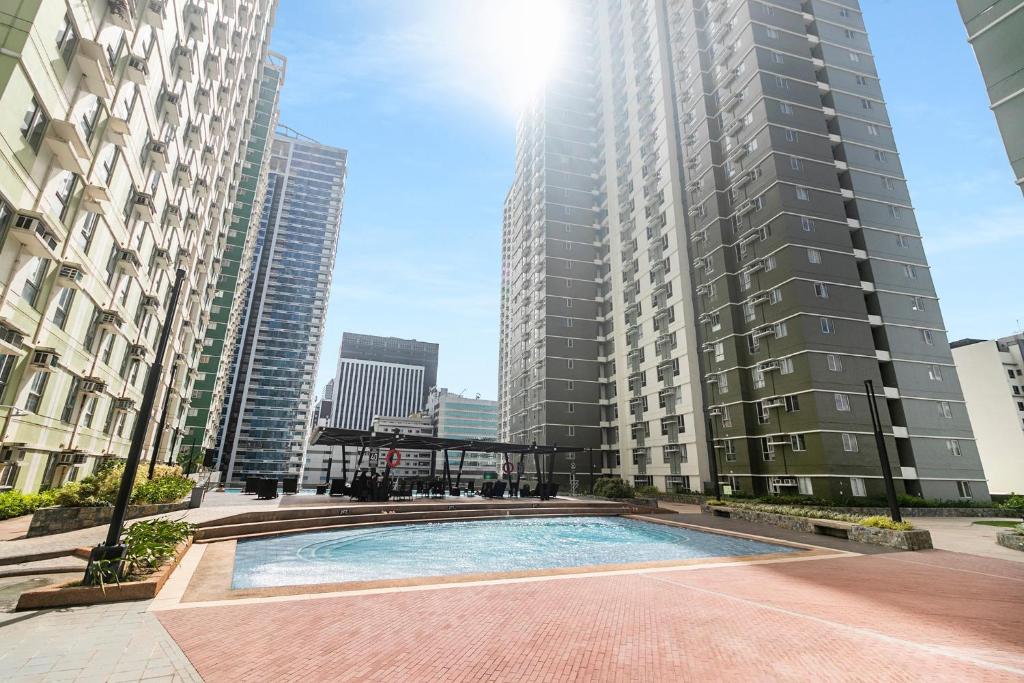 Bazén v ubytování NEW! Trendy 1BR in Cebu IT Park- Central location nebo v jeho okolí