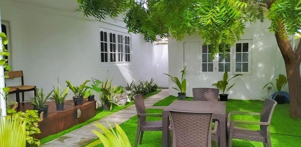Zahrada ubytování Turtle Inn Dharavandhoo