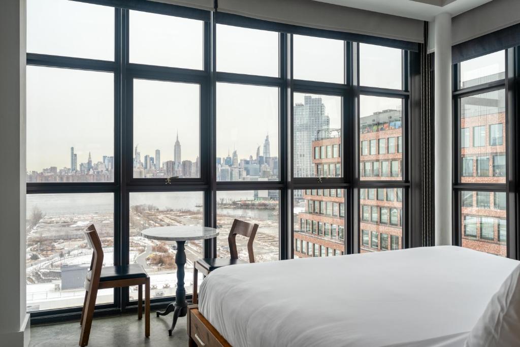 Postel nebo postele na pokoji v ubytování Wythe Hotel