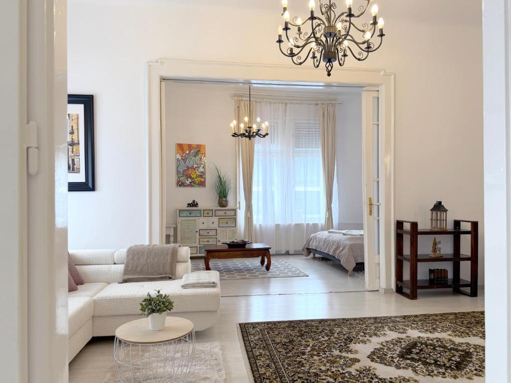 Posedenie v ubytovaní Elegant 125m2 apartment in center of Budapest
