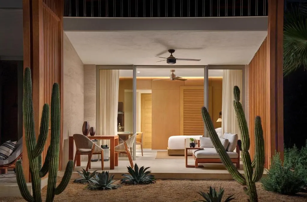 Queen Room with Two Queen Beds with Terrace and Partial Ocean View