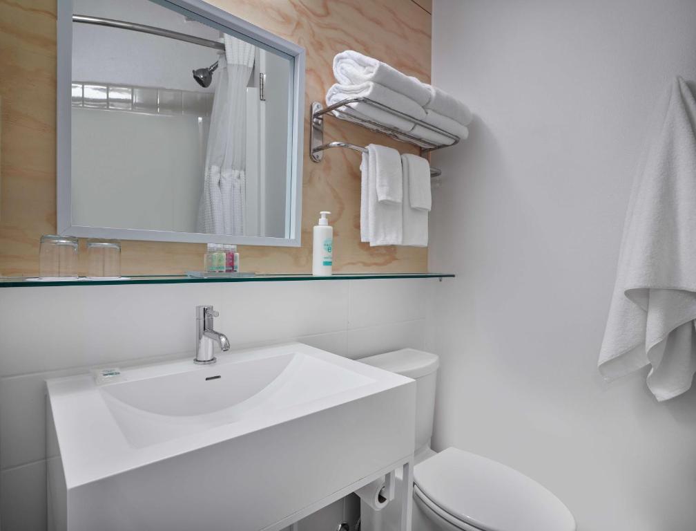 Coast Canmore Hotel & Conference Centre - Resim 38