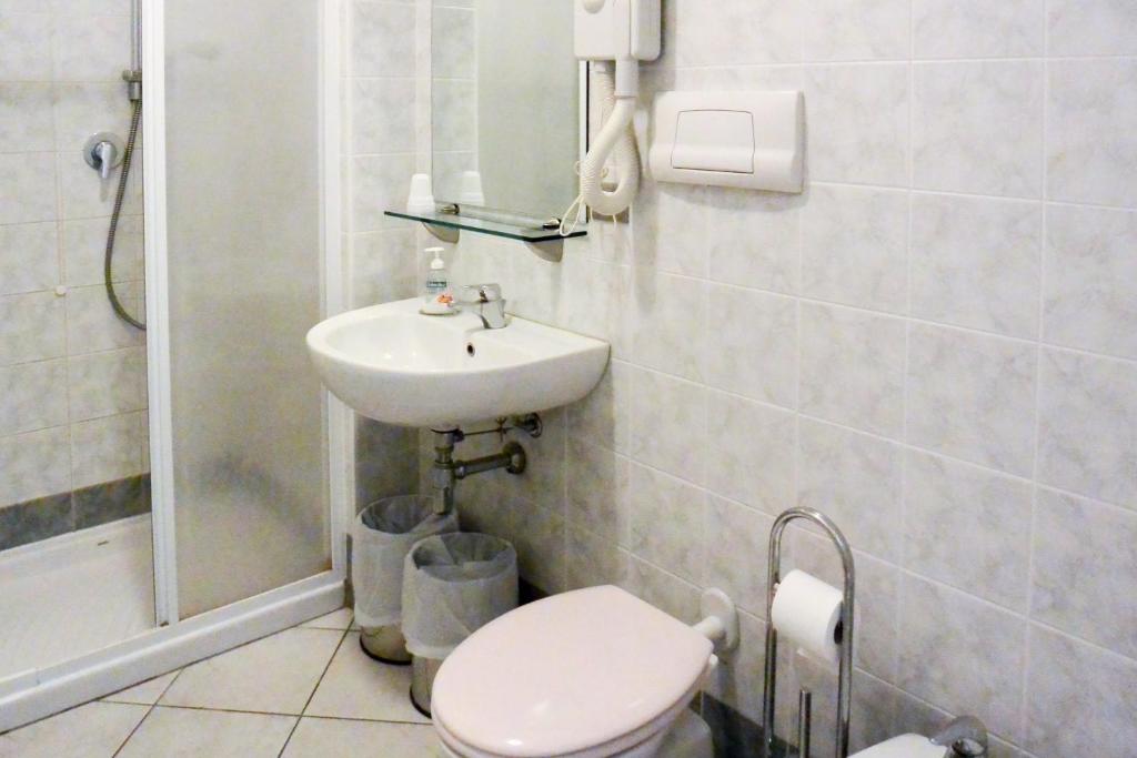 Koupelna v ubytování Albergo Meublè Abatjour