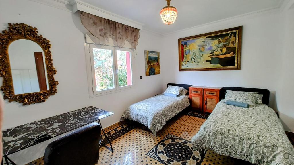 Posteľ alebo postele v izbe v ubytovaní Majestic Villa by the Beach Heated Private Pool & Jacuzzi