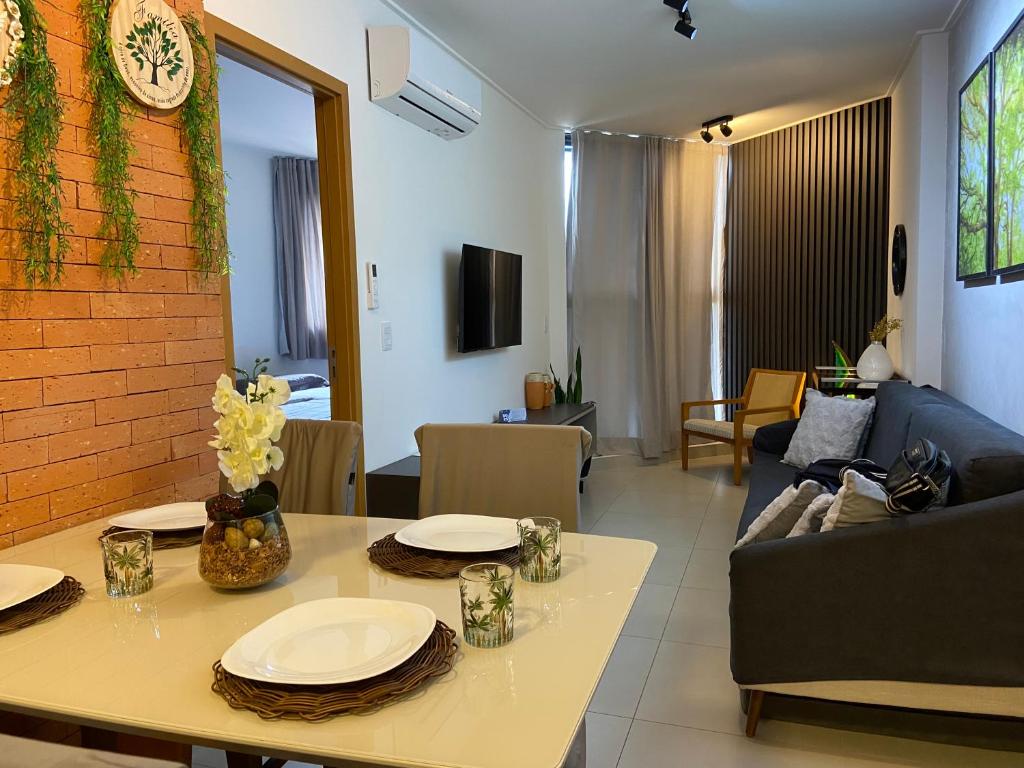 TV a/nebo společenská místnost v ubytování Quarto e Sala na Ponta Verde e Pajuçara