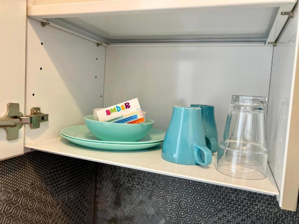 Amber Gardenview Studios Downtown - Resim 34