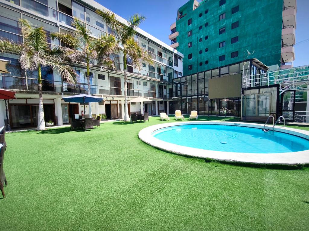 Bazén v ubytování Hotel Divasto nebo v jeho okolí