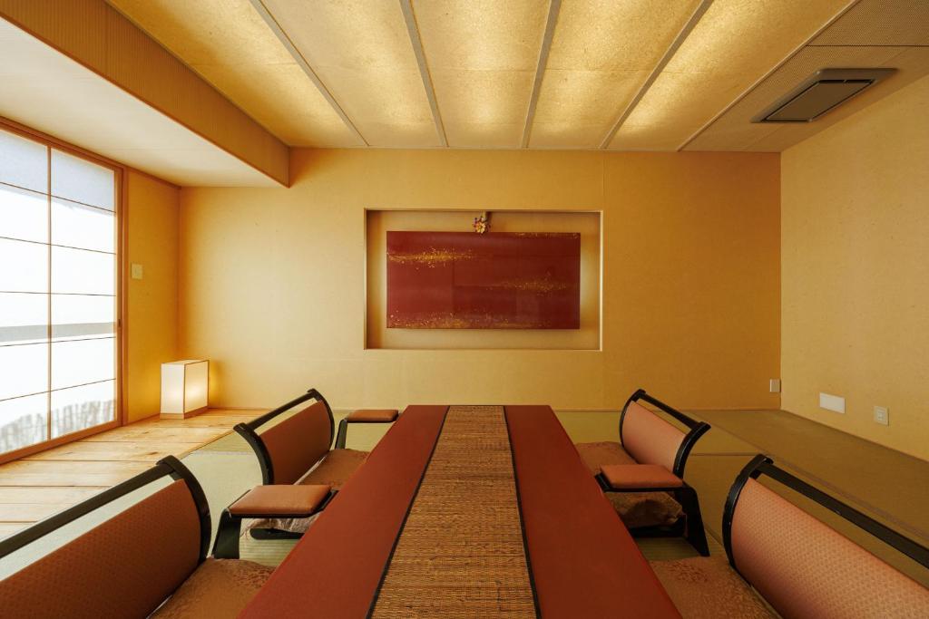 Posezení v ubytování Oiwakeya Ryokan