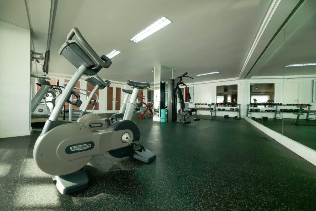 Posilňovňa alebo fitness centrum v ubytovaní Marina Mariola by Coral Beach