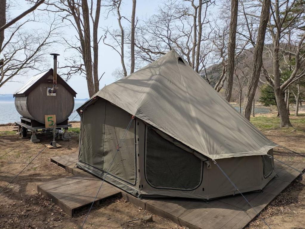 Φωτογραφία από το άλμπουμ του Roots inawashiro Lake Area σε Sekiwaki