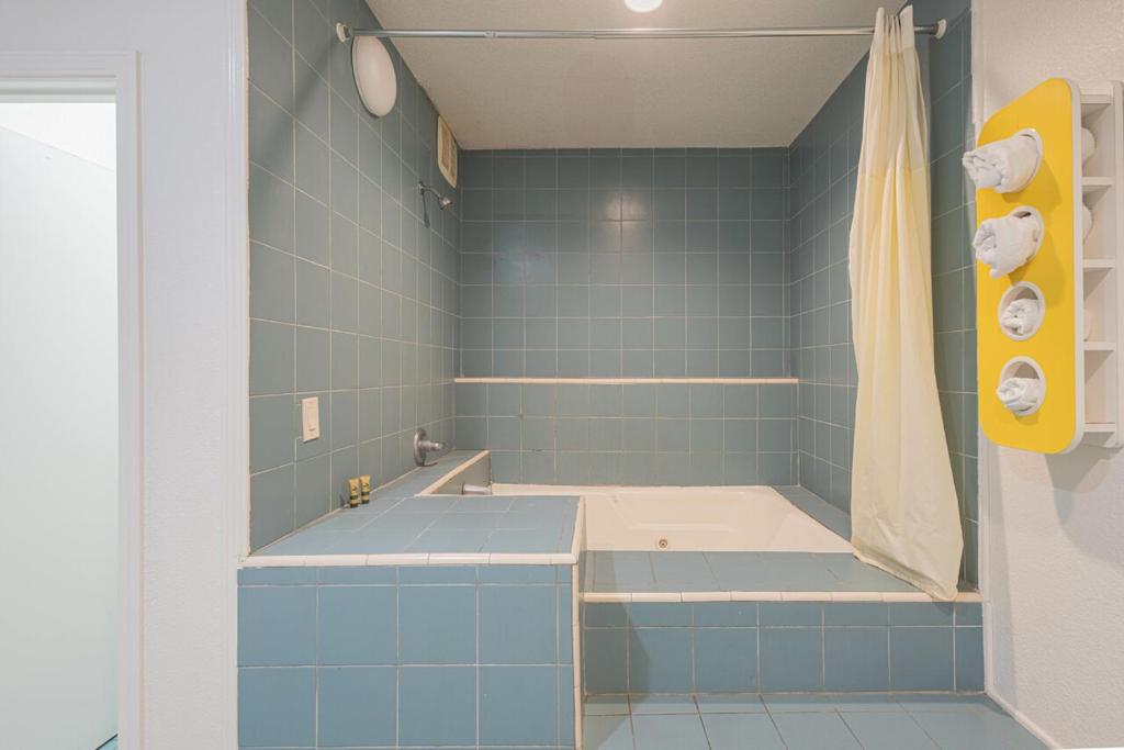 Coastal Valley Inn - Budget Single Room