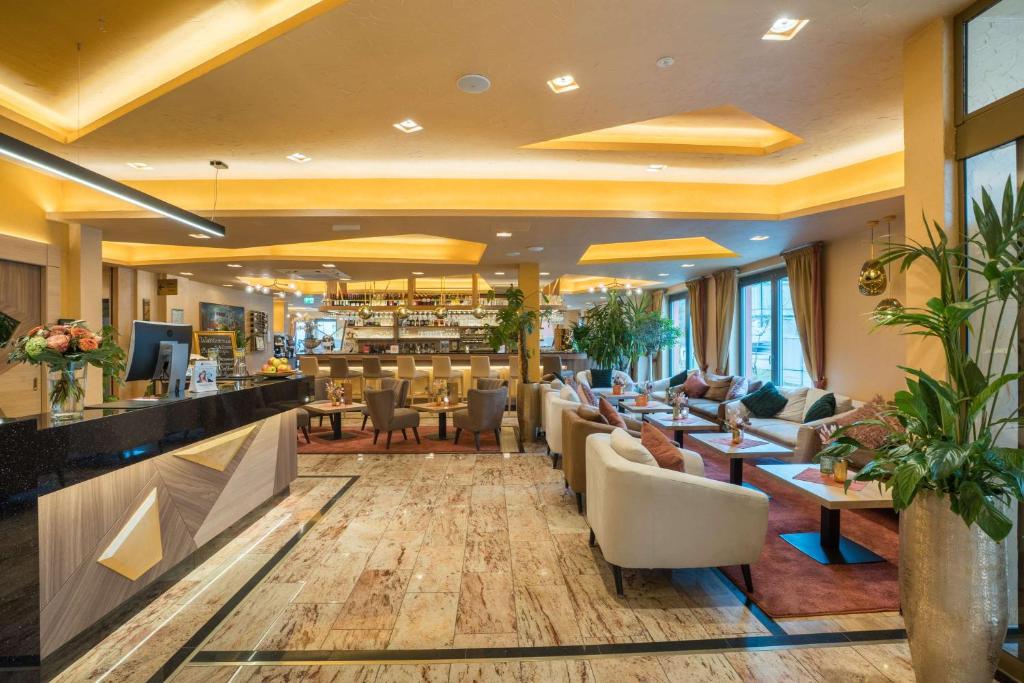 Ein Sitzbereich in der Unterkunft Best Western Plus Hotel Füssen