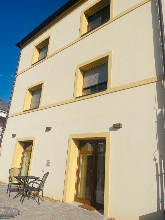 Budova, kde se apartmán nachází
