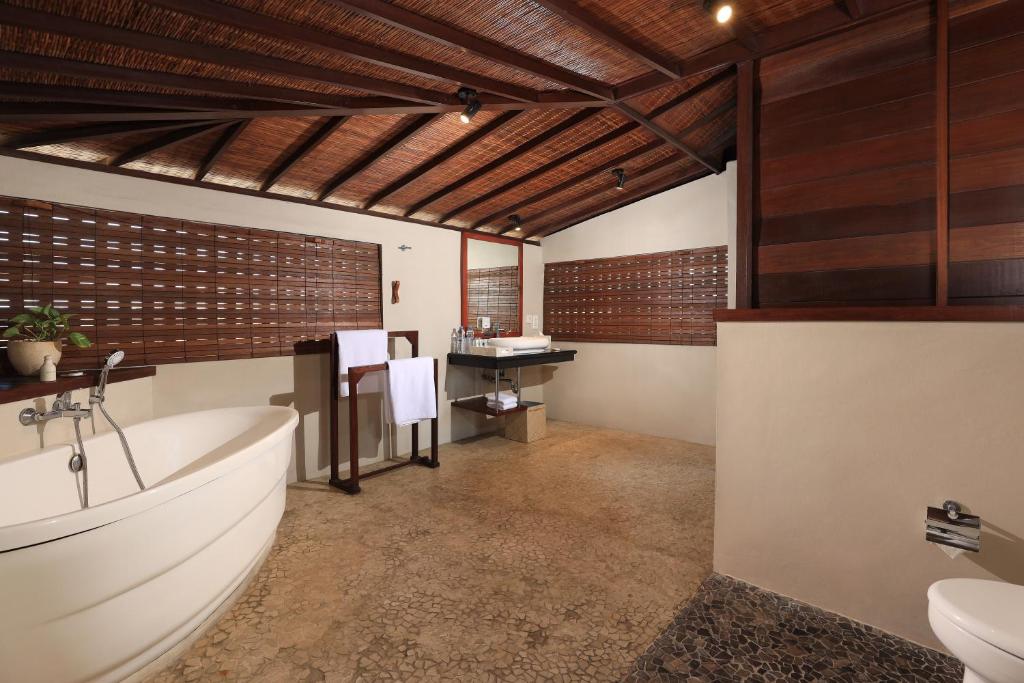 Koupelna v ubytování Amadea Resort & Villas Seminyak Bali