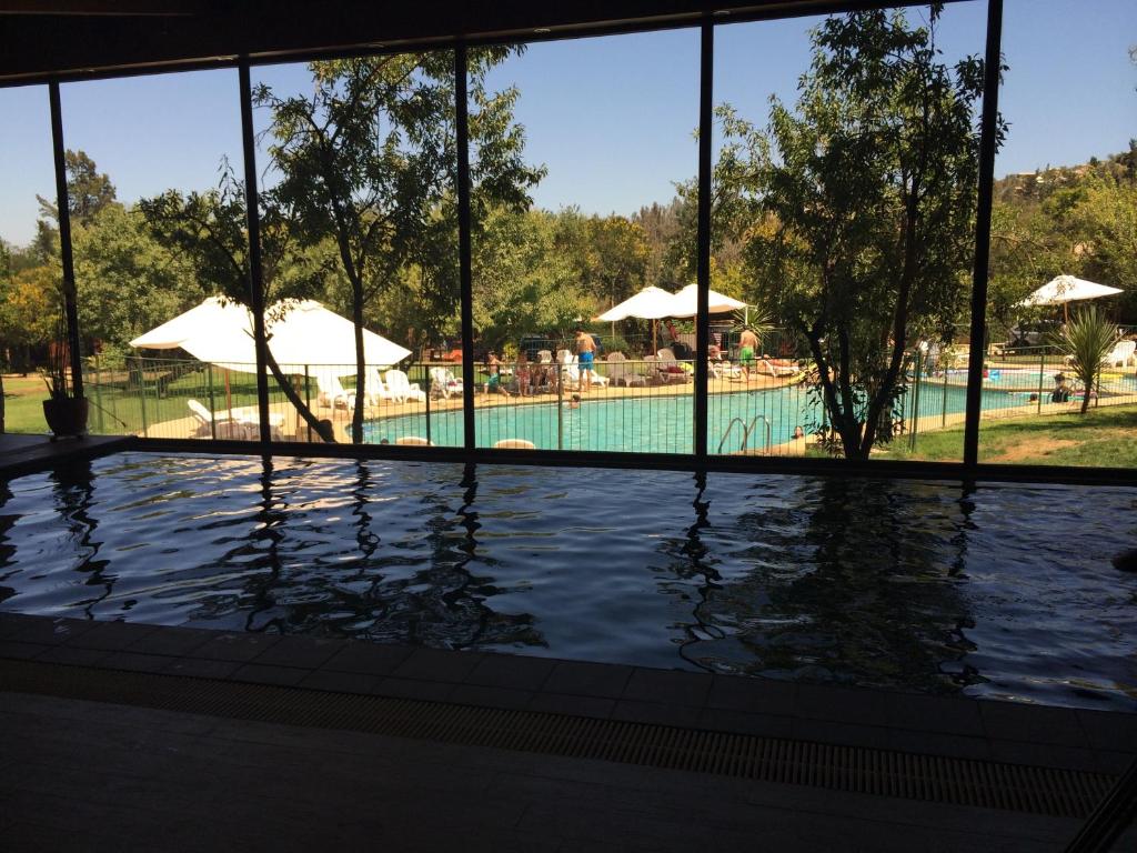 Bazén v ubytování Olmue Natura Lodge & Spa nebo v jeho okolí