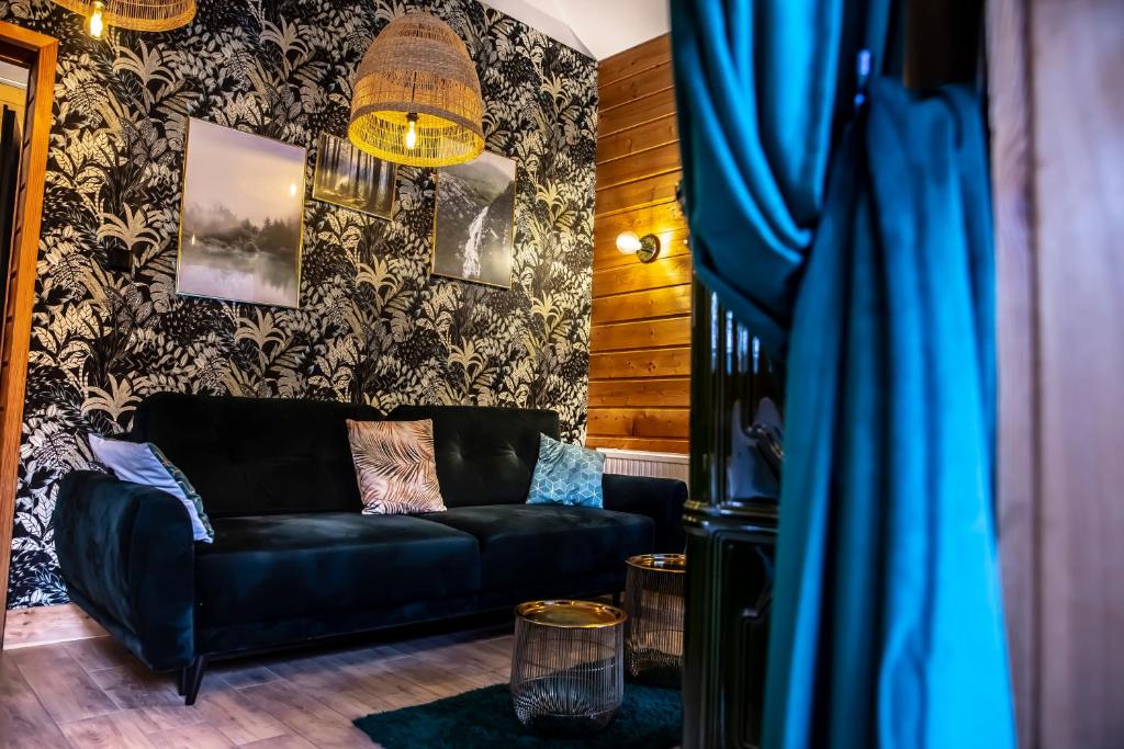 Posezení v ubytování Hotel Bacówka Radawa & SPA