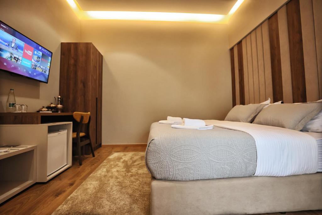TV a/nebo společenská místnost v ubytování Vila Casablanca - Boutique Hotel & Restaurant