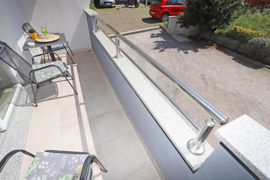 Un balcón o terraza de Apartment Nikolina