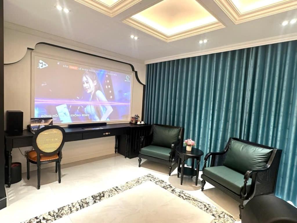 Love Luxury Hotel Bà Điểm 7