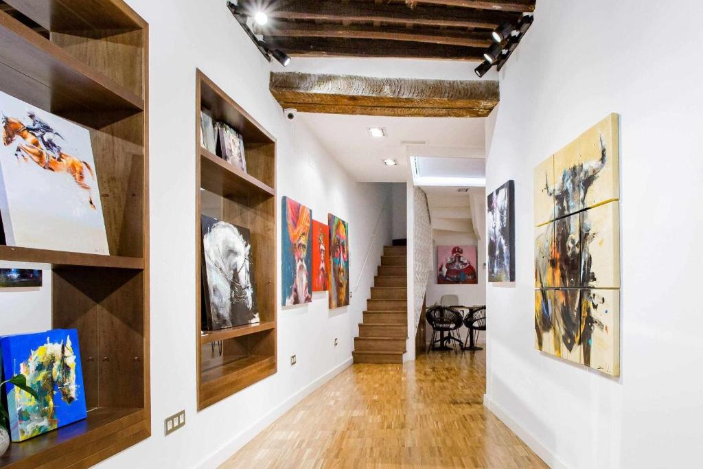 Fotografie z fotogalerie ubytování Revitalized Apartment in Historical Building v destinaci Girona