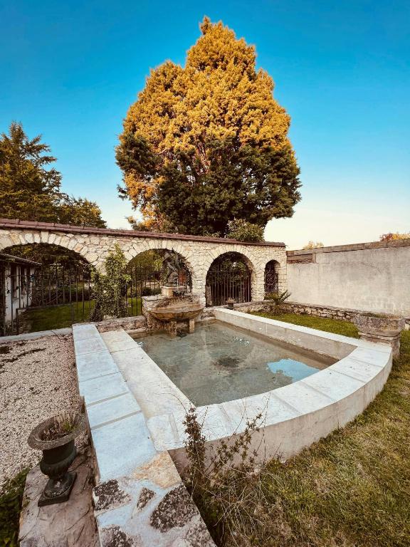 Piscine de l'établissement Magnifique Maison dartiste La Maison Aerts ou située à proximité