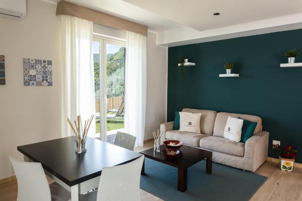 Posezení v ubytování Villa Da Vinci Luxury Panoramic Apartments - Taormina rooms collection