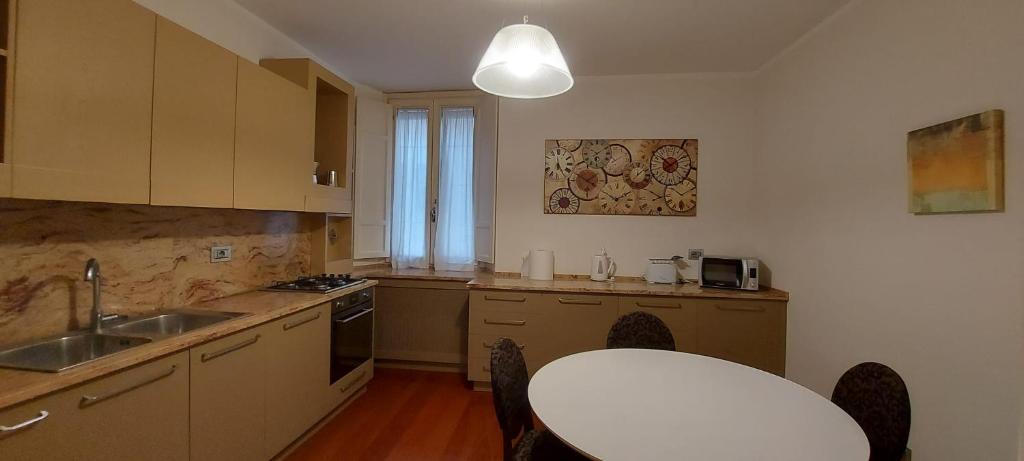 Kuchyňa alebo kuchynka v ubytovaní Altarocca Embassy Rome