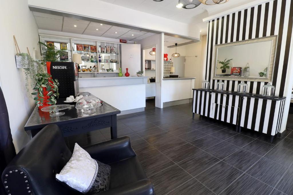 Kuchyň nebo kuchyňský kout v ubytování Fasthotel