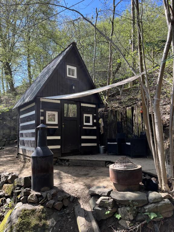 Byggingin sem lúxustjaldið er í