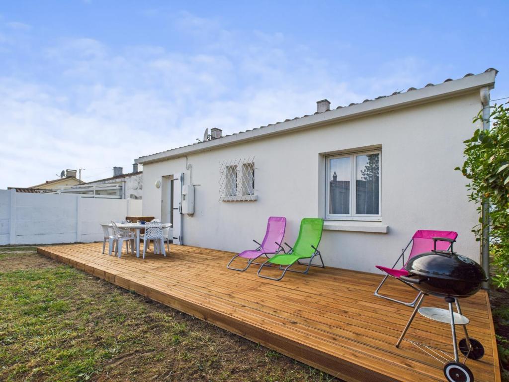 Vonkajšia záhrada v ubytovaní Maison pour 6 personnes à Saint-Hilaire-de-Riez
