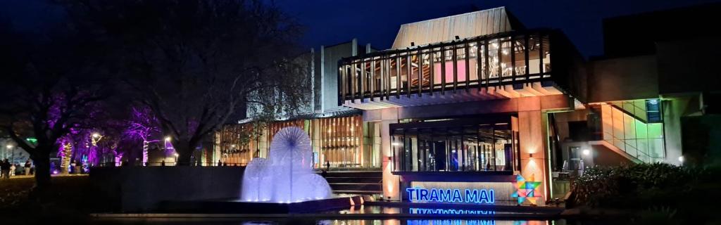 Character Meets Comfort, 2-Bedroom City Townhouse - Resim 29