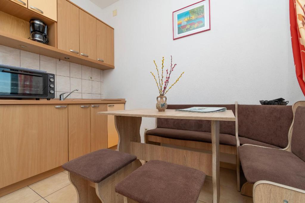 Kuchnia lub aneks kuchenny w obiekcie Apartments Toni