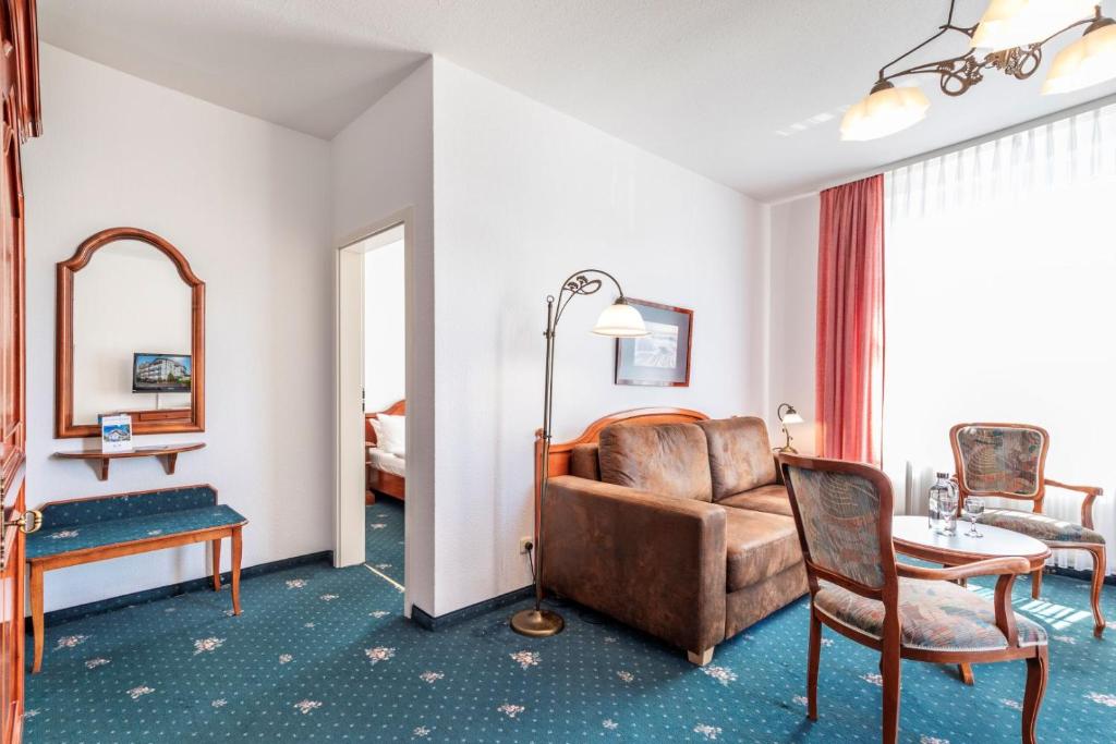 Posezení v ubytování Hotel Stranddistel Rügen