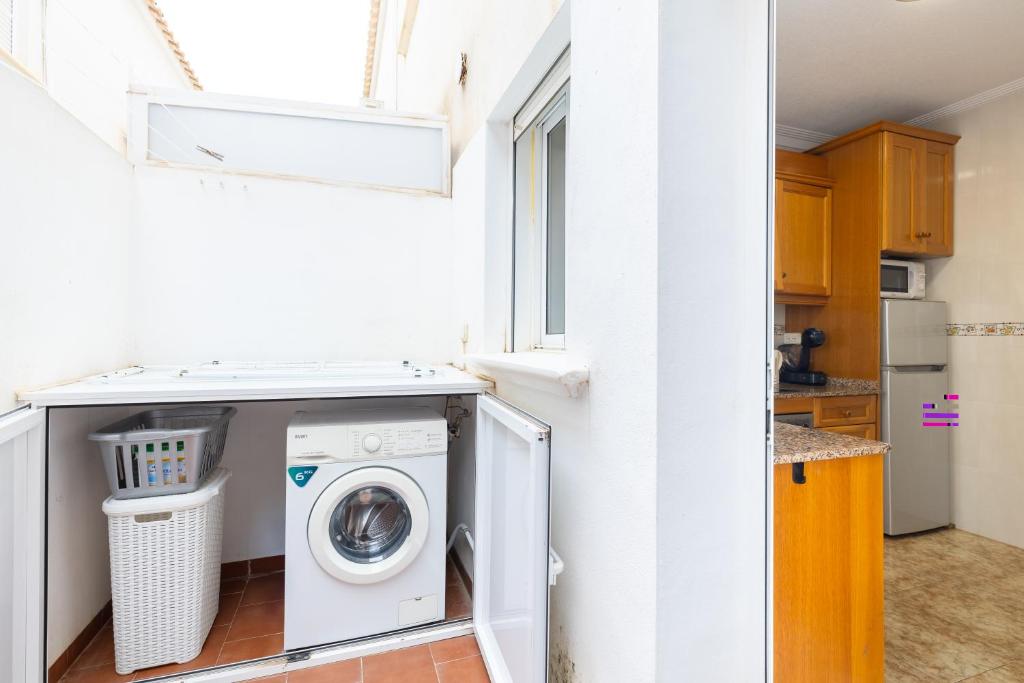 A kitchen or kitchenette at La Kaye