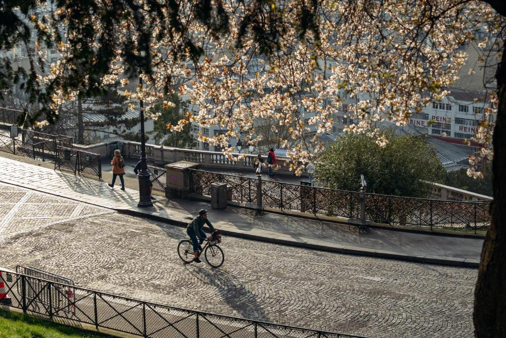 Hôtel Regyn's Montmartre - Resim 35