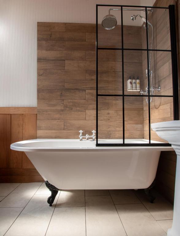 The Old Farmhouse Pub and Rooms - Resim 26