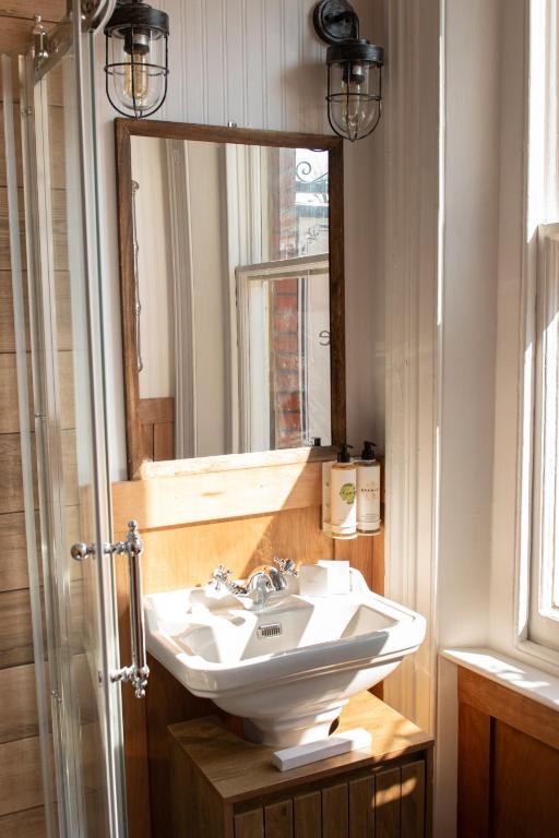 The Old Farmhouse Pub and Rooms - Resim 28