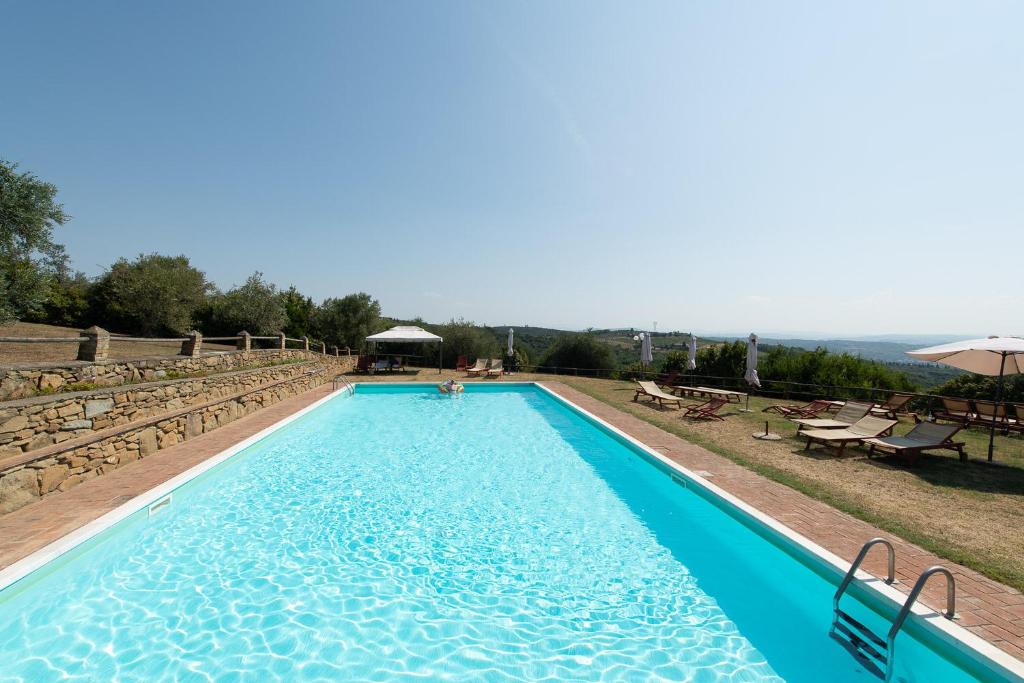 Bazén v ubytování Casa Elisabetta nebo v jeho okolí