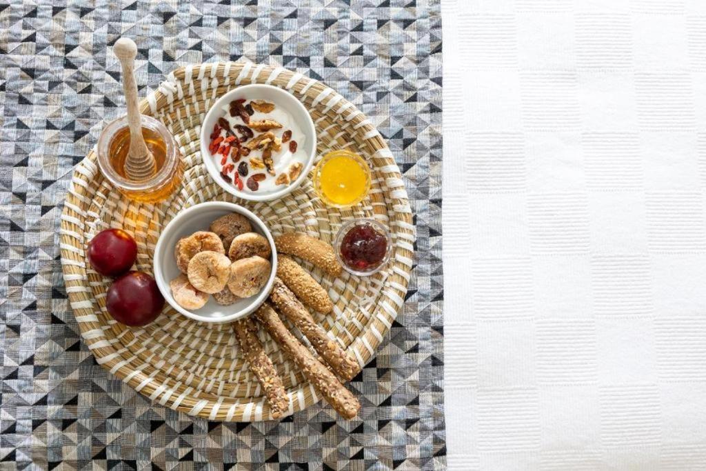 Pearl SeaBreeze Suites - 8