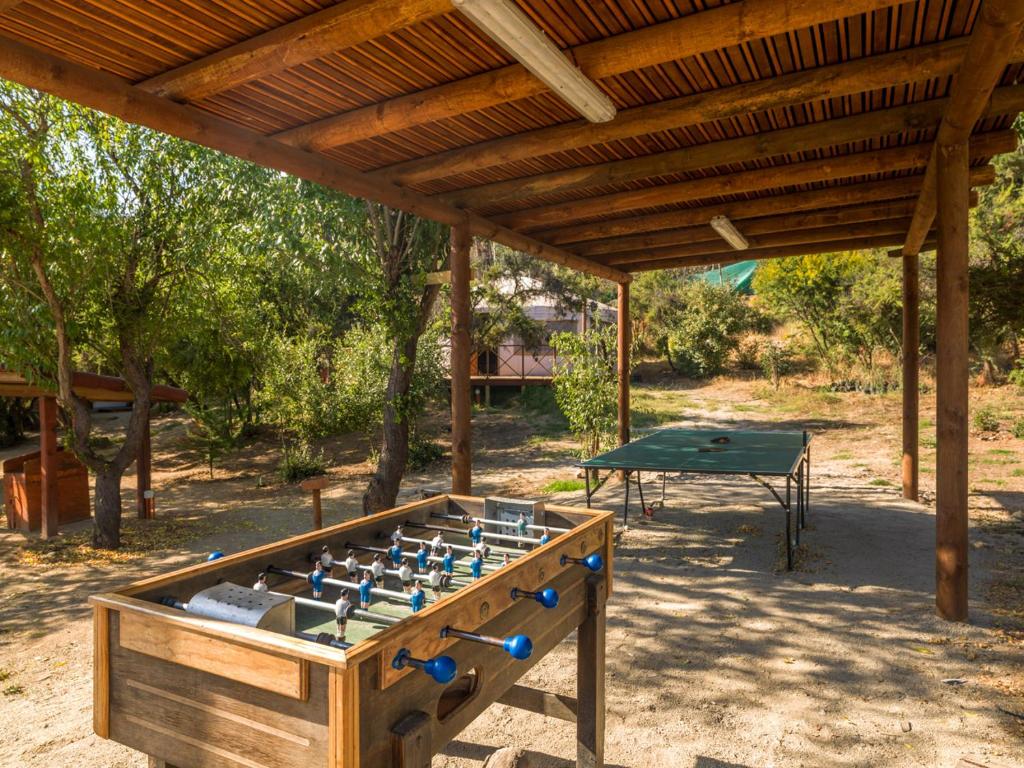 Stolní tenis v ubytování Olmue Natura Lodge & Spa nebo okolí